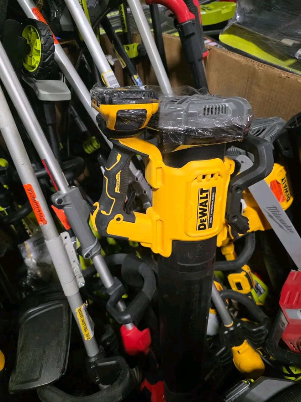 Mixed Outdoor Power Tools Pallet 🔥 - Image 5