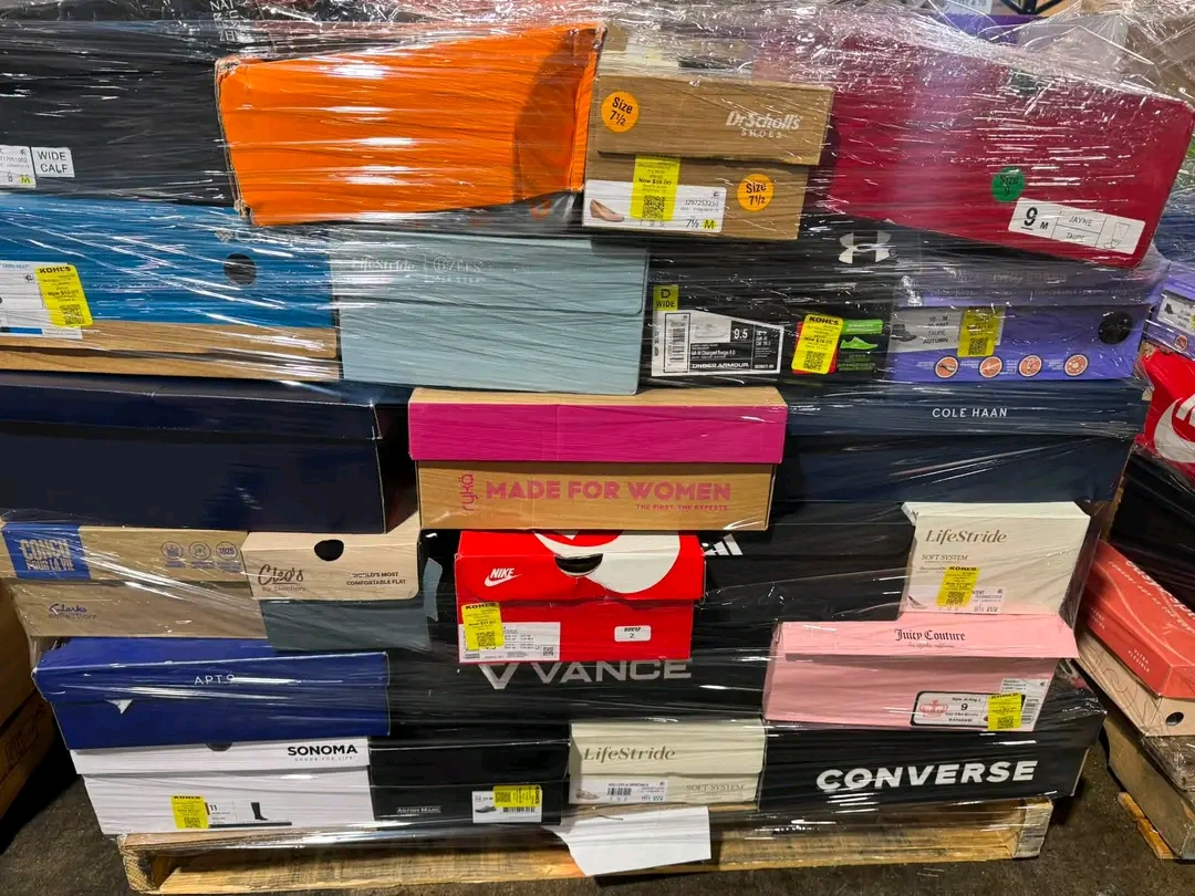 Wholesale Customer Returns/ 100-Pair Sneakers Pallet | Only $899
