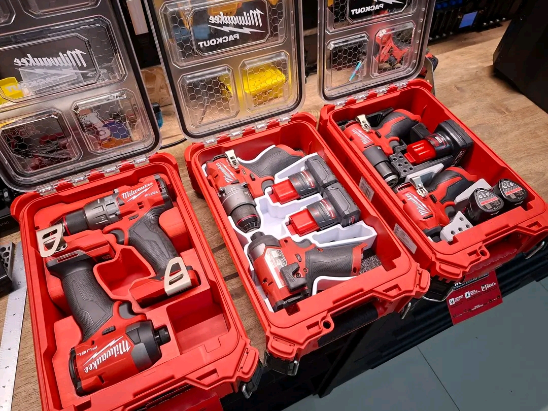 Milwaukee M12 Brushless Drill & Impact Driver Combo Kit for Sale - Image 3