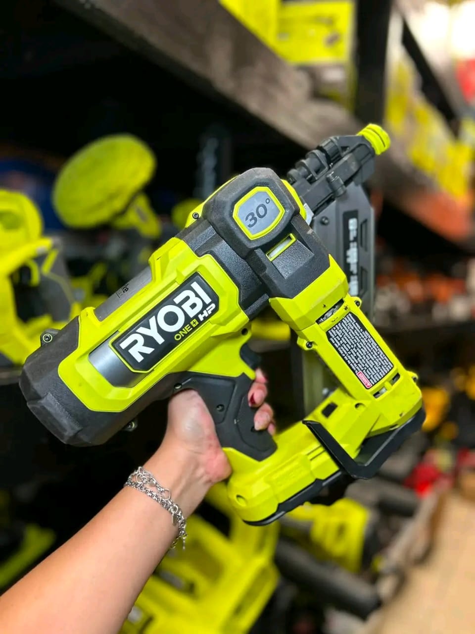 ryobi-18v-30-degree-framing-nailer